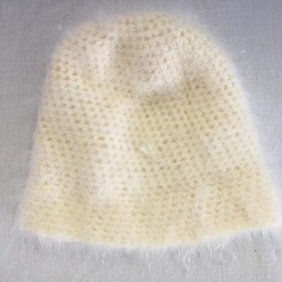  Lot 145 - Ladies Winter Scarves & More