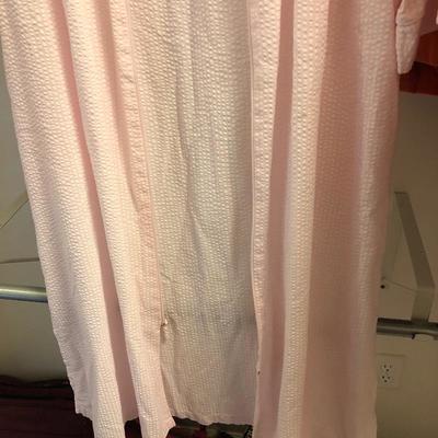 Lot 151- Ladies Sleepwear