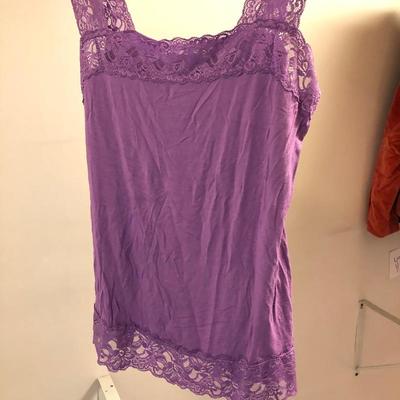 Lot 151- Ladies Sleepwear
