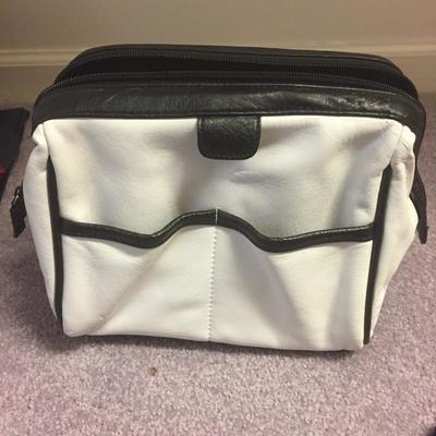 Lot 163 - Travel Bags