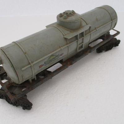 Lot 194 - Lionel Lines Sunoco Tank Cars