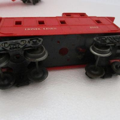 Lot 197 - Random Train Cars & Parts
