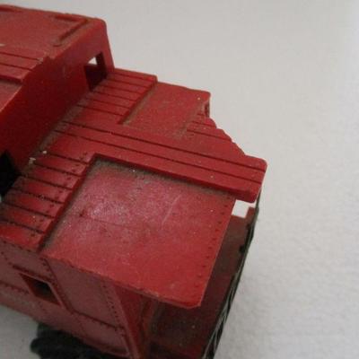 Lot 197 - Random Train Cars & Parts