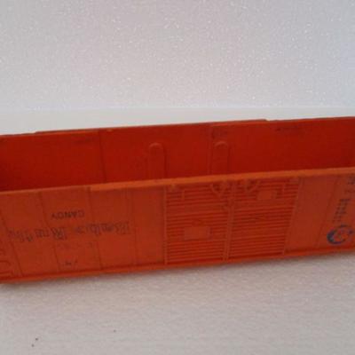 Lot 198 - Lionel Train Cars & Parts