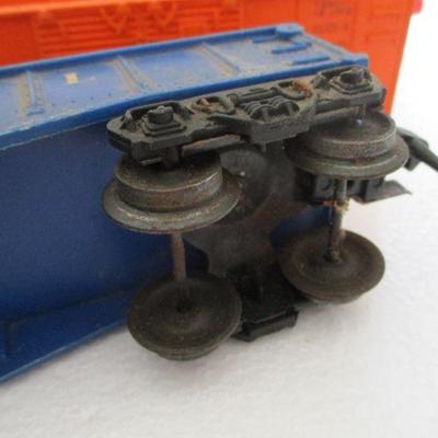 Lot 198 - Lionel Train Cars & Parts