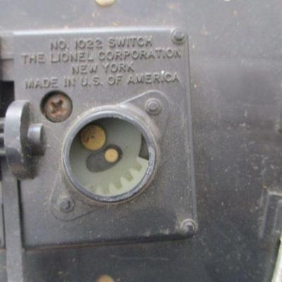 Lot 199 - Model 1122 Train Switches