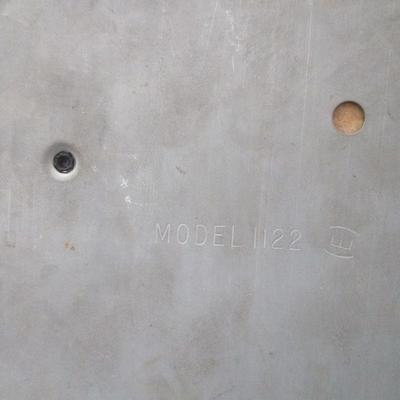 Lot 199 - Model 1122 Train Switches