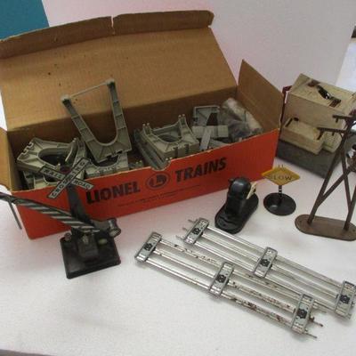Lot 200 - Lionel Train Accessories - Bridge Parts - Signs