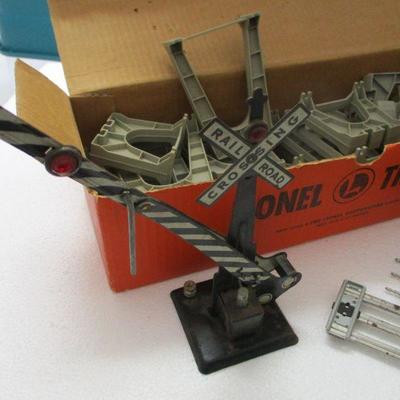 Lot 200 - Lionel Train Accessories - Bridge Parts - Signs