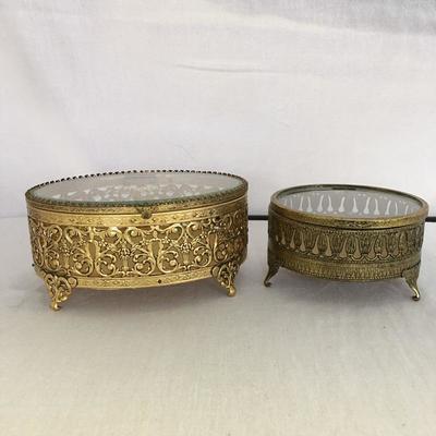 Lot 167 - Brass Vanity Array