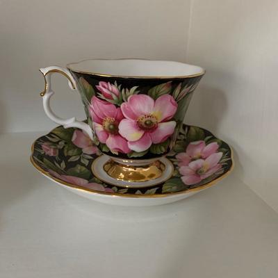 Lot 172- Tea Cup Sets