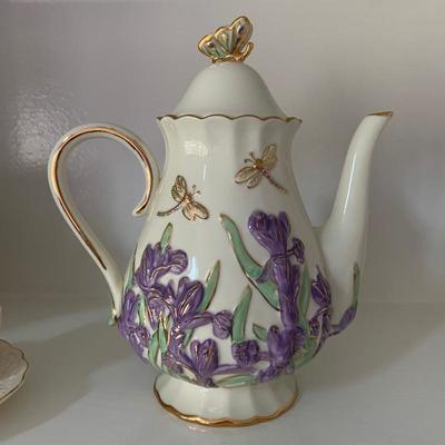 Lot 173- Newer China
