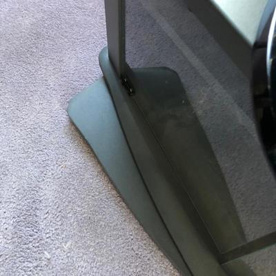 Lot 192- 36" Samsung TV & Stand