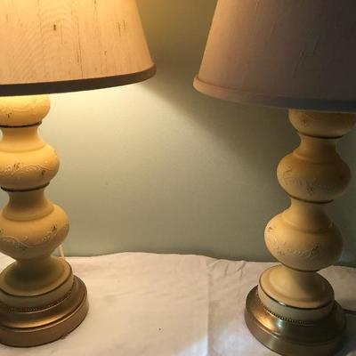 Lot # 123 Lot of 5 Lamps