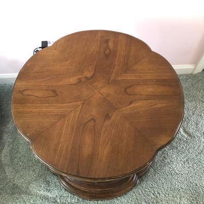 Lot 202 - End Table & Lamp