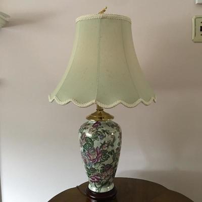 Lot 202 - End Table & Lamp