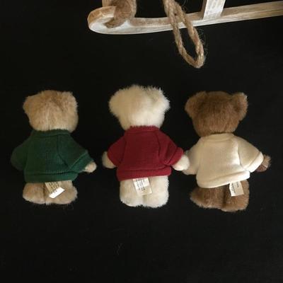 Lot 204 - The Boyds Collection Christmas Bears and Other Animals