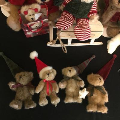 Lot 204 - The Boyds Collection Christmas Bears and Other Animals