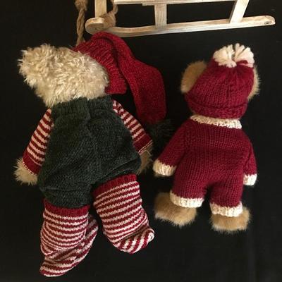 Lot 204 - The Boyds Collection Christmas Bears and Other Animals