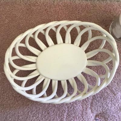 Lot 206 - White Vanity Accessories