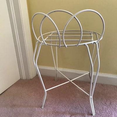 Lot 206 - White Vanity Accessories