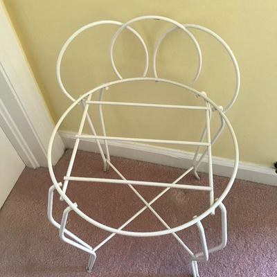 Lot 206 - White Vanity Accessories