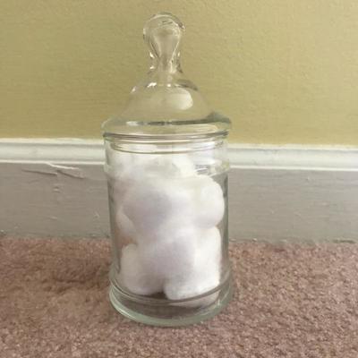 Lot 206 - White Vanity Accessories