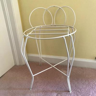 Lot 206 - White Vanity Accessories