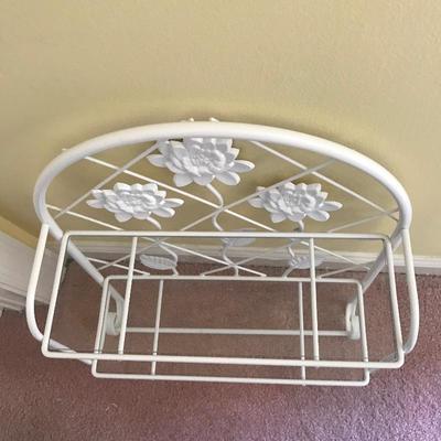 Lot 206 - White Vanity Accessories