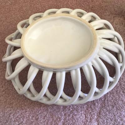 Lot 206 - White Vanity Accessories
