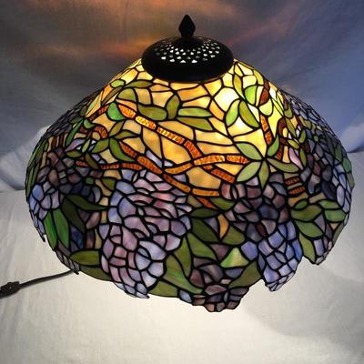 Lot 213 - Tiffany Style Lamp & More