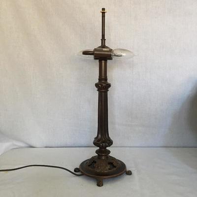  Lot 213 - Tiffany Style Lamp & More