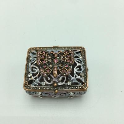 Lot 216 - Glass & More
