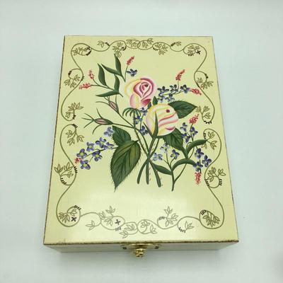 Lot 217 - Botanical Decor