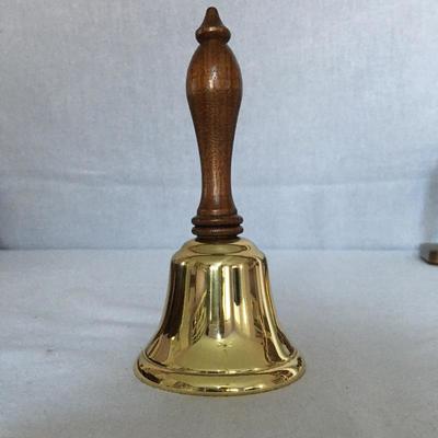Lot 219 - Wooden Decor