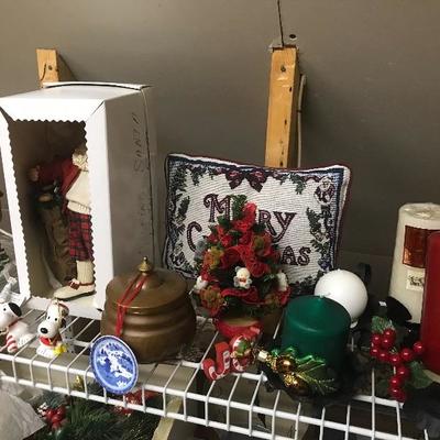 Lot # 178 Christmas Decor Lot 