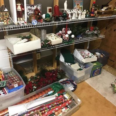 Lot # 178 Christmas Decor Lot 