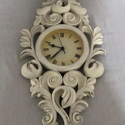 Lot 222- Country Chic Decor