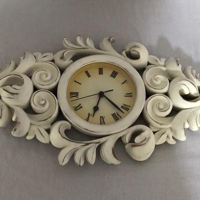 Lot 222- Country Chic Decor