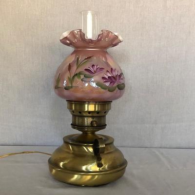 Lot 223 - Fenton Lamp