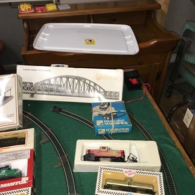 Lot # 179 Vintage Train Set with table 