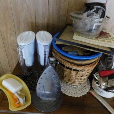 Large Collection of Home Decor and Household Items (Please See all Pics)