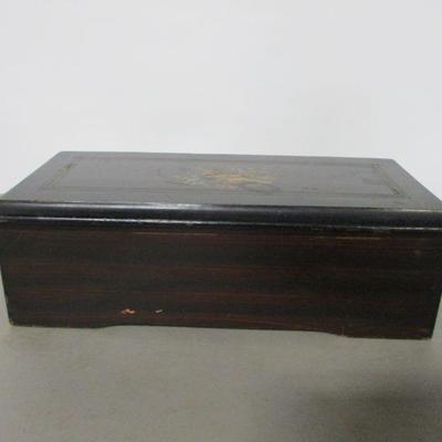 Lot 1 - Antique Music Box