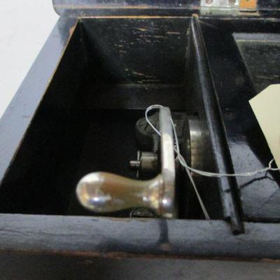 Lot 1 - Antique Music Box
