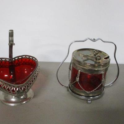Lot 7 - Red Glassware Items