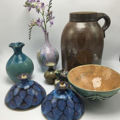 Lot 228 - Pottery Collection