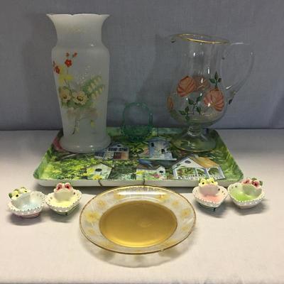 Lot 229 - Floral Decor