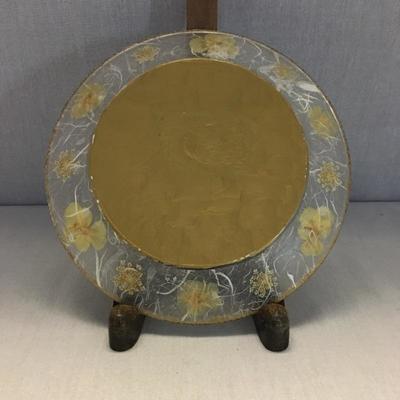 Lot 229 - Floral Decor