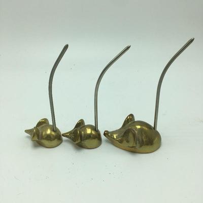 Lot 230 - Batch of Brass 