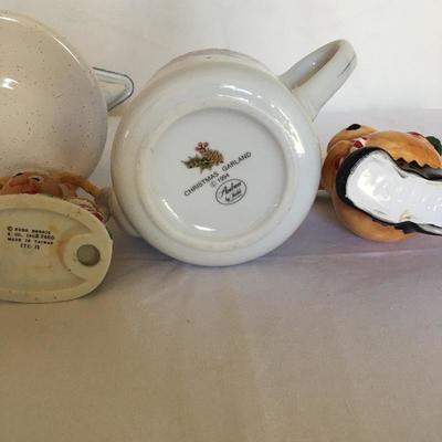 Lot 240 - Christmas Decor